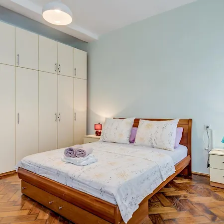 아파트 Diocletian's Corner, Three Bedroom *