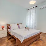 Апартаменты Diocletian's Corner, Three Bedroom Сплит