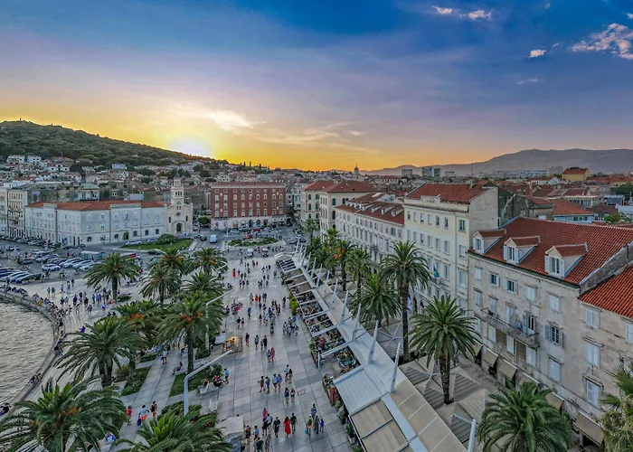 Diocletian's Corner, Three Bedroom Appartement *